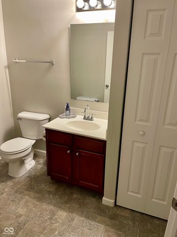 12175 Bubbling Brook Drive UNIT 300, Fishers, IN 46038
