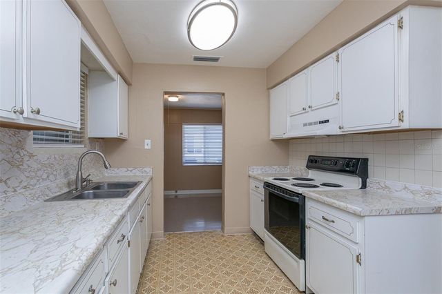 1013 E FERN STREET, Tampa, FL 33604