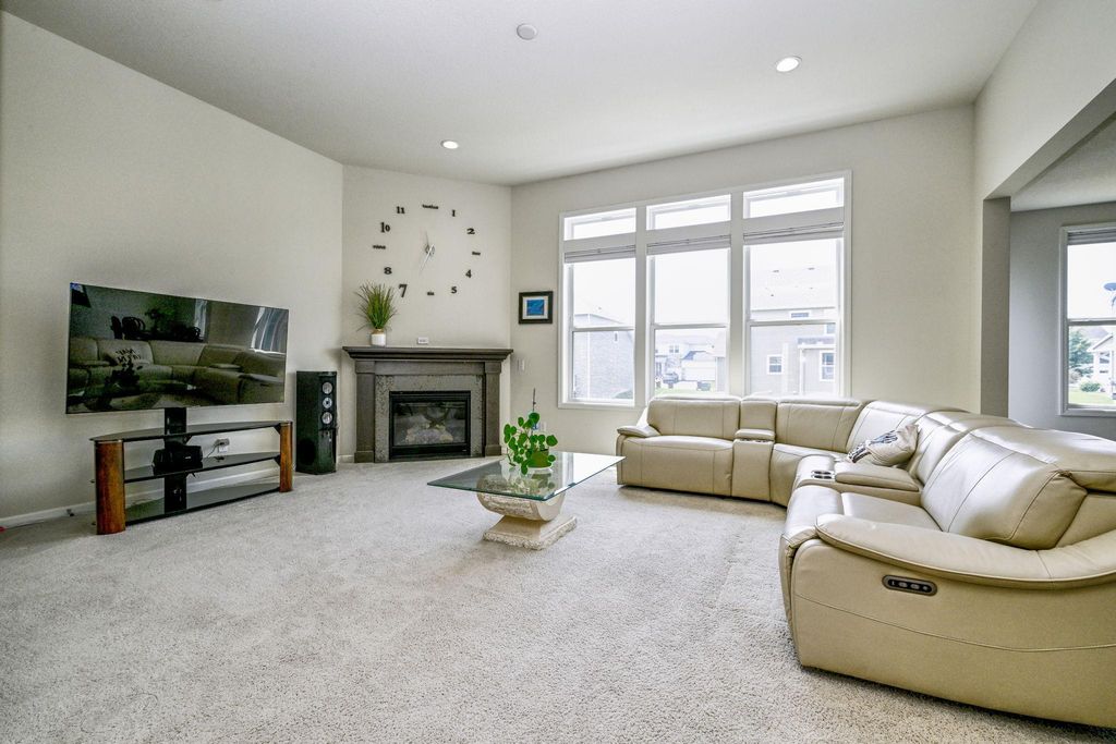 9343 Compass Pointe Road, Woodbury, MN 55129 — photo 4
