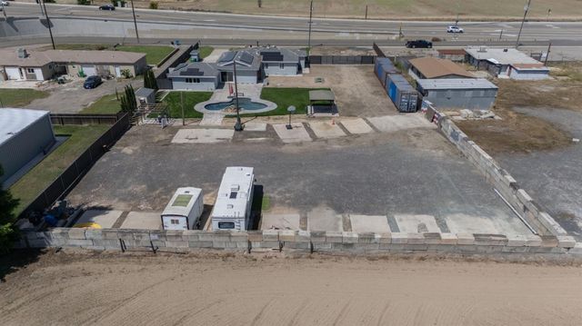 5958 E Lathrop Rd, Manteca, CA 95336