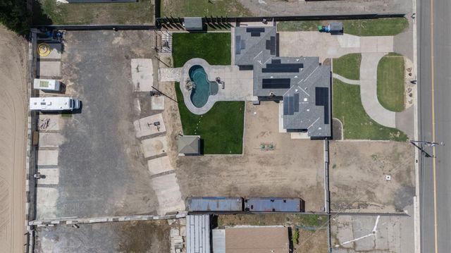 5958 E Lathrop Rd, Manteca, CA 95336