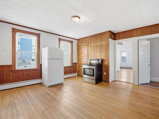 14 Court St, Methuen, MA 01844