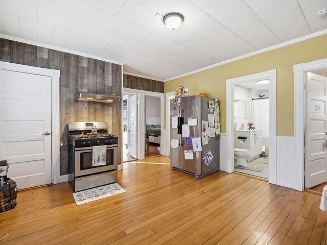 14 Court St, Methuen, MA 01844