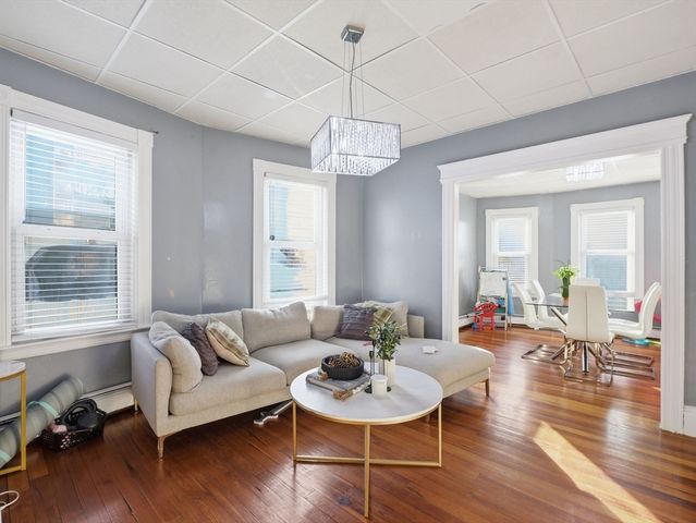 14 Court St, Methuen, MA 01844