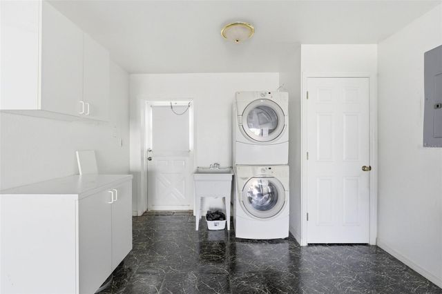 8408 ANNWOOD ROAD, Seminole, FL 33777