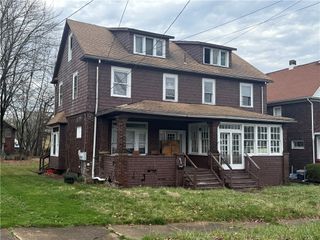 624 Park Ave, Farrell, PA 16121