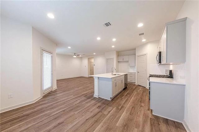 1044 WINNSBORO LOOP, Round Rock, TX 78664