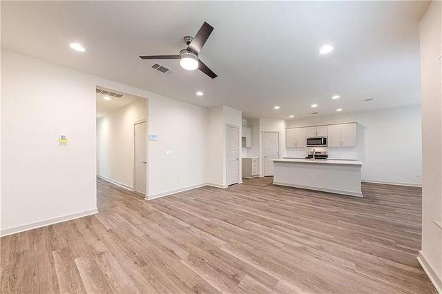 1044 WINNSBORO LOOP, Round Rock, TX 78664