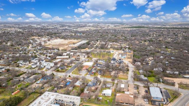 2706 Wheless LN Bldg 4, Austin, TX 78723