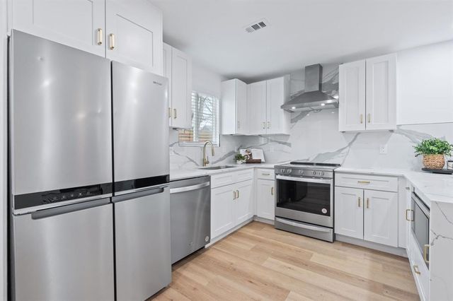 2706 Wheless LN Bldg 4, Austin, TX 78723