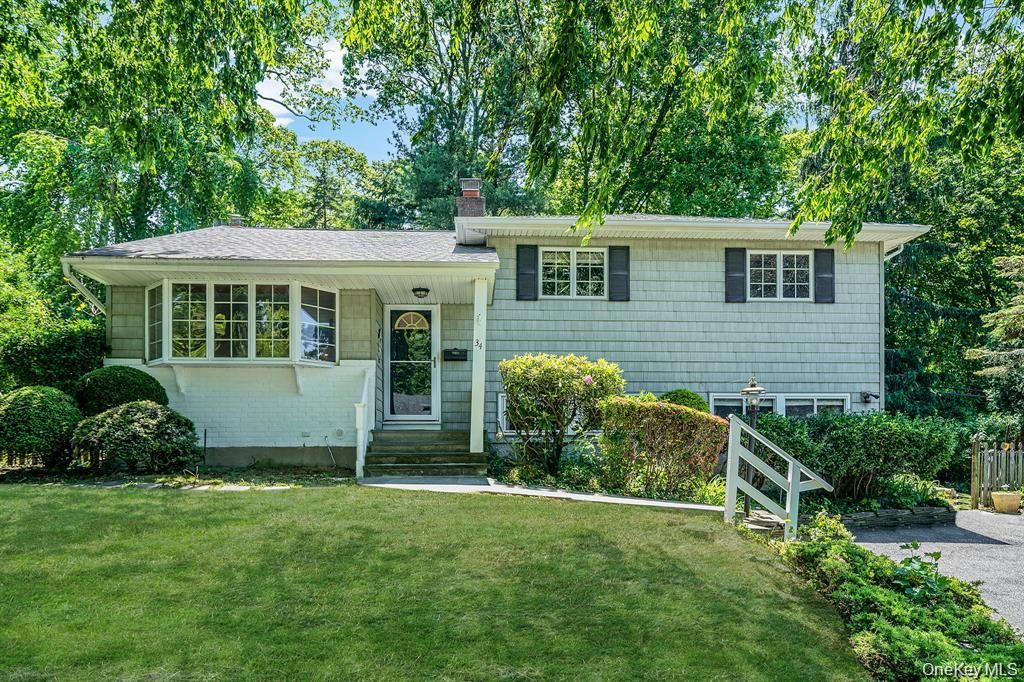 34 Gristmill Lane, Huntington, NY 11743 — photo 2