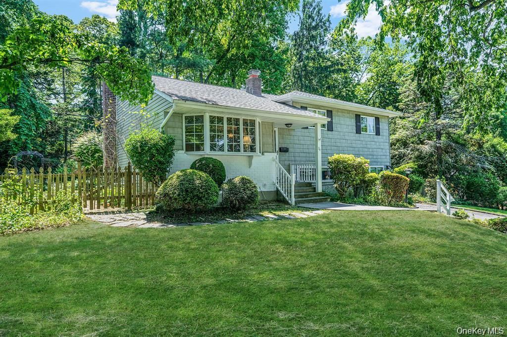 34 Gristmill Lane, Huntington, NY 11743 — photo 3