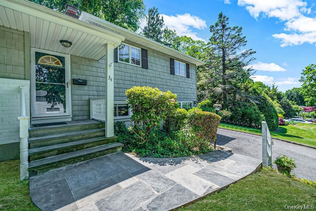 34 Gristmill Lane, Huntington, NY 11743 — photo 4