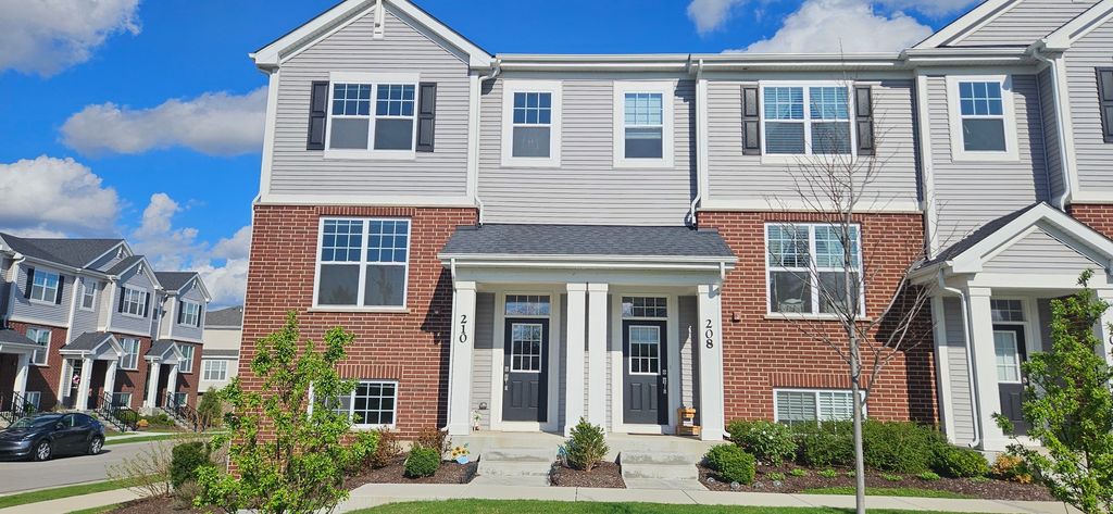 210 Timberleaf Circle, Roselle, IL 60172
