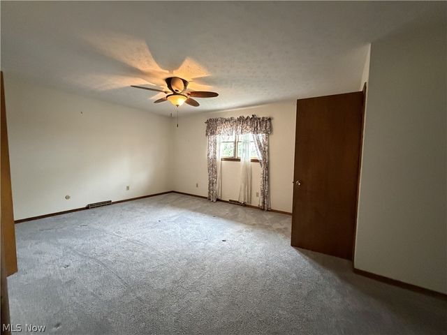 113 Martha Drive, St Clairsville, OH 43950