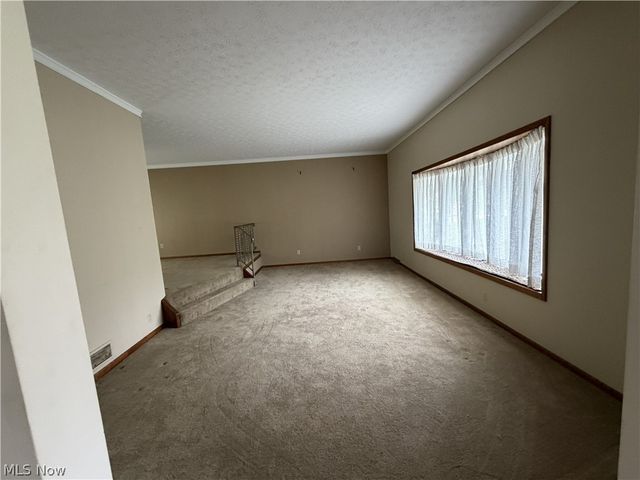 113 Martha Drive, St Clairsville, OH 43950