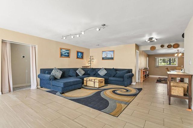 1231 Teelin Avenue, Vista, CA 92083