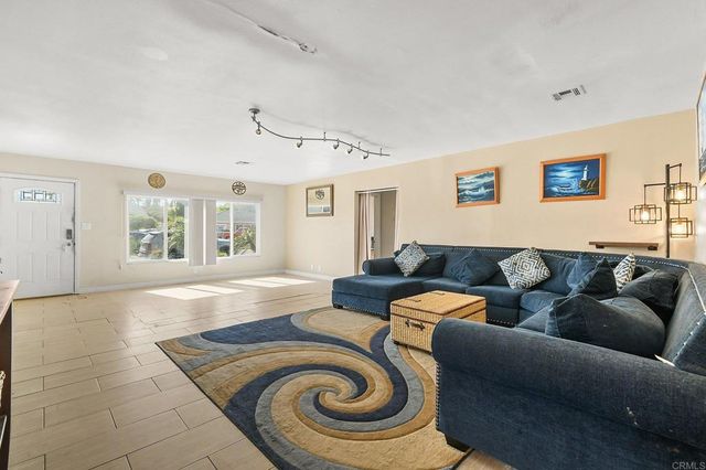 1231 Teelin Avenue, Vista, CA 92083
