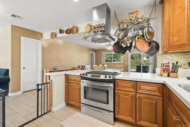 1231 Teelin Avenue, Vista, CA 92083