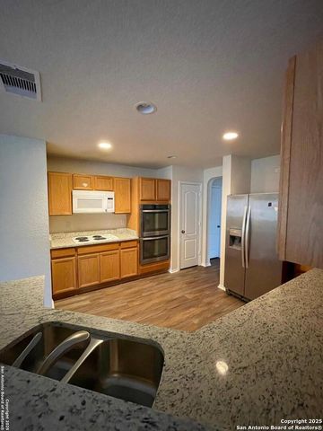 7530 Drake Canyon, San Antonio, TX 78254