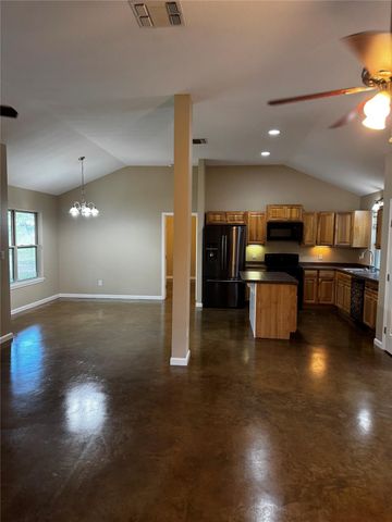 106 Shetland LN, Bastrop, TX 78602