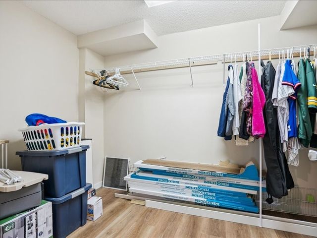 3430 Twin Lake View Dr NE, North Liberty, IA 52317