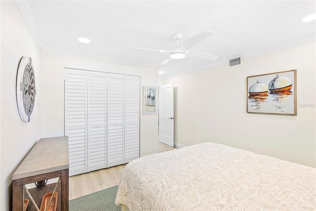 9433 HARBOR GREENS WAY 306, Seminole, FL 33776