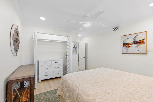 9433 HARBOR GREENS WAY 306, Seminole, FL 33776