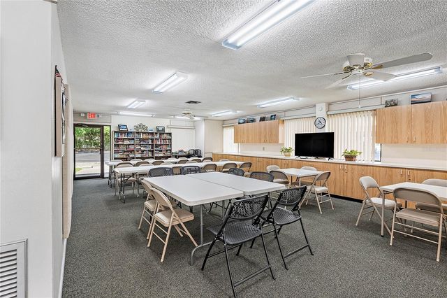 9433 HARBOR GREENS WAY 306, Seminole, FL 33776