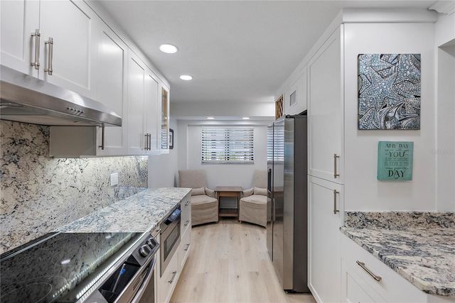 9433 HARBOR GREENS WAY 306, Seminole, FL 33776