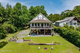 716 Bay Harbor Drive, Hampstead, NC 28443