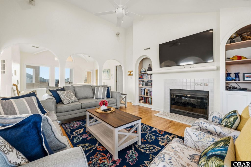 Image 11 of property listing at 852 Lighthouse Drive Lot #15, Corolla, NC 27927