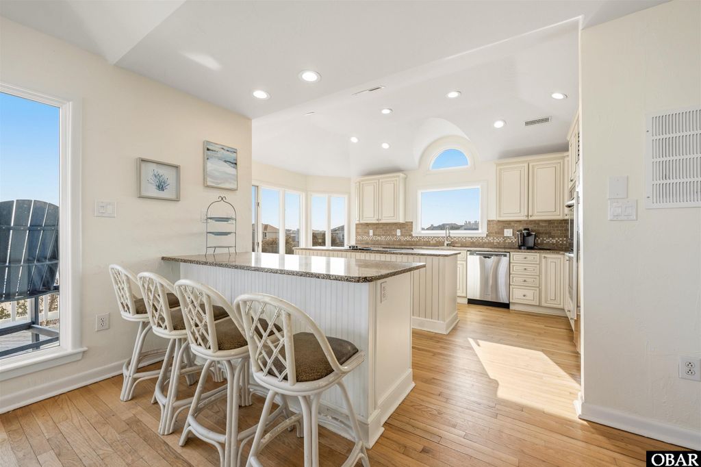 Image 15 of property listing at 852 Lighthouse Drive Lot #15, Corolla, NC 27927