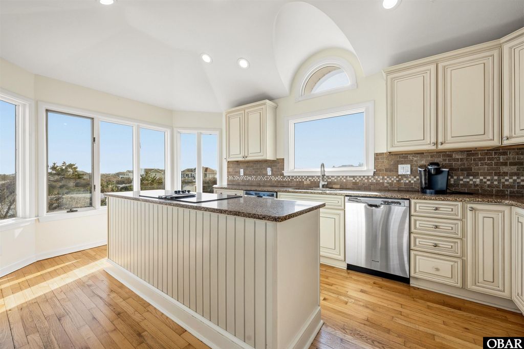 Image 16 of property listing at 852 Lighthouse Drive Lot #15, Corolla, NC 27927