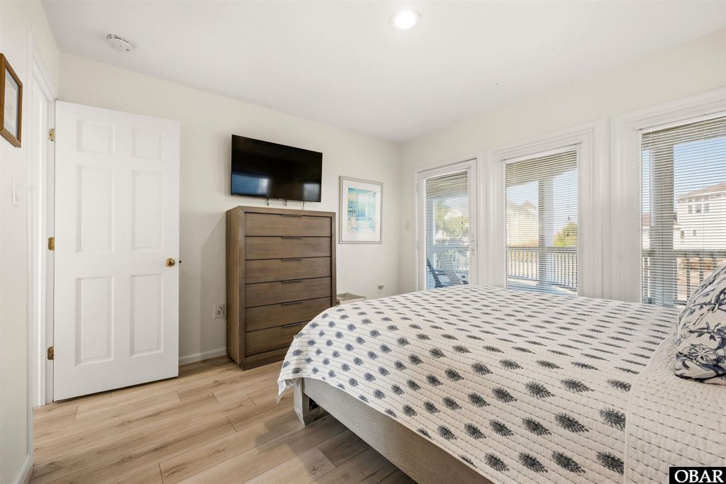 Image 27 of property listing at 852 Lighthouse Drive Lot #15, Corolla, NC 27927