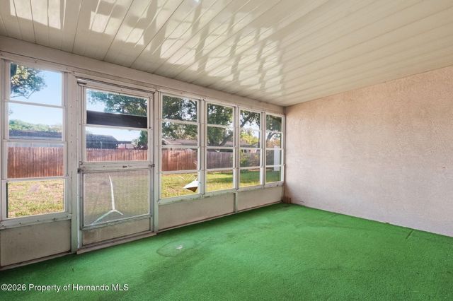 7541 Hollyridge Drive, New Port Richey, FL 34653
