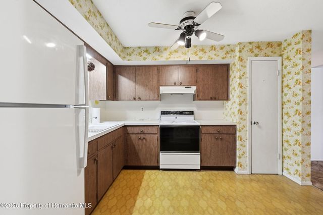 7541 Hollyridge Drive, New Port Richey, FL 34653