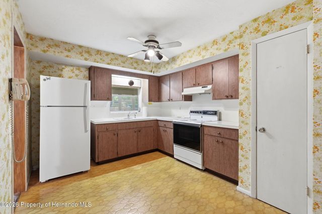 7541 Hollyridge Drive, New Port Richey, FL 34653