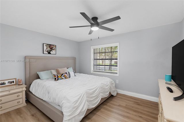 13810 Roanoke St, Davie, FL 33325