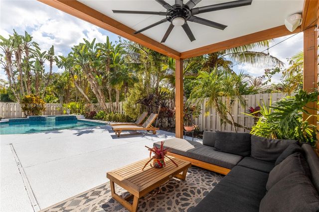 13810 Roanoke St, Davie, FL 33325