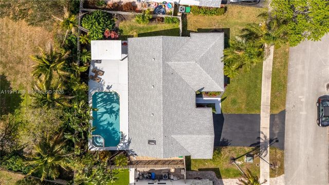 13810 Roanoke St, Davie, FL 33325