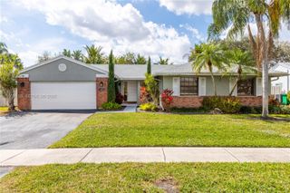 13810 Roanoke St, Davie, FL 33325