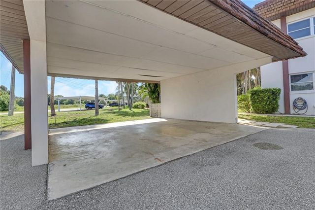 1723 Golf Club DR 1, North Fort Myers, FL 33903