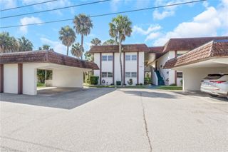 1723 Golf Club DR 1, North Fort Myers, FL 33903