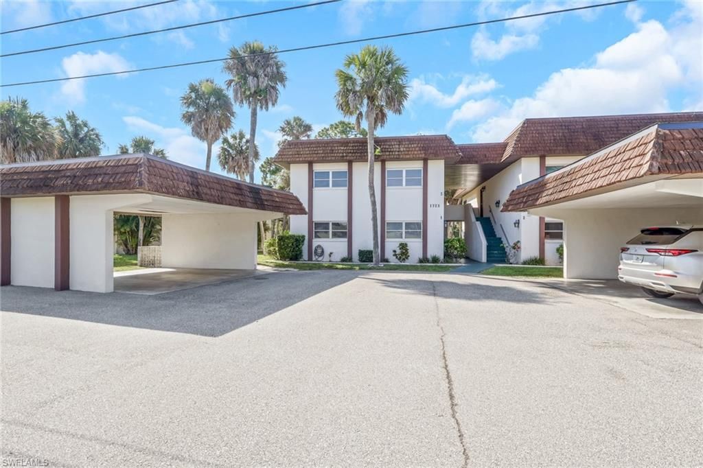 1723 Golf Club DR 1, North Fort Myers, FL 33903