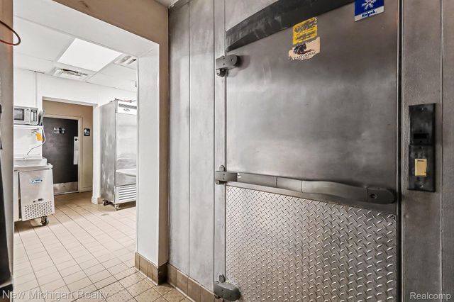 8140 Michigan Avenue, Detroit, MI 48210