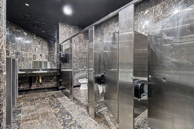 8140 Michigan Avenue, Detroit, MI 48210