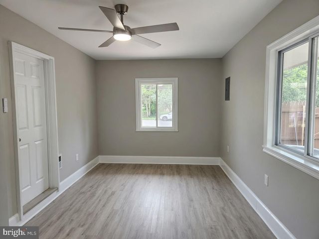 416 VIRGINIA AVE, Herndon, VA 20170