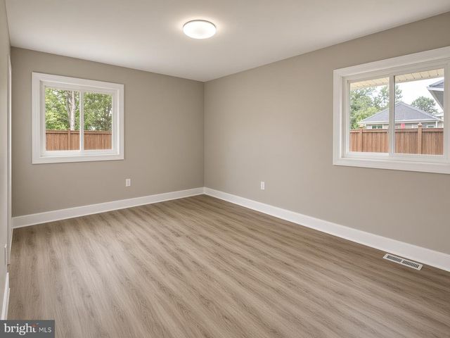 416 VIRGINIA AVE, Herndon, VA 20170