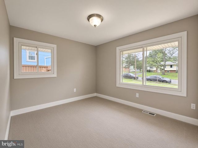 416 VIRGINIA AVE, Herndon, VA 20170